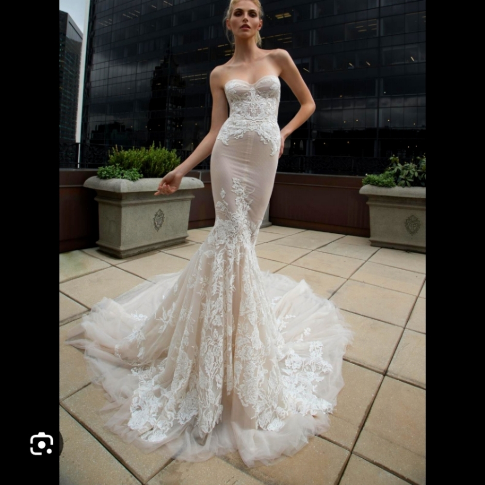 Inbal Dror Wedding dress